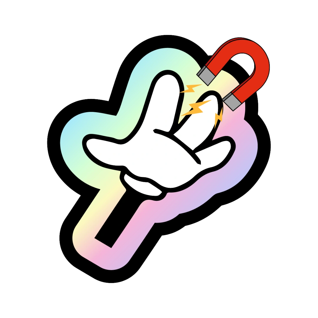 Holografischer Fotomagnet in Herzform an einem Kühlschrank spiegelt das Licht in Regenbogenfarben